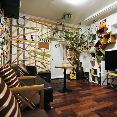Banana Backpackers-3